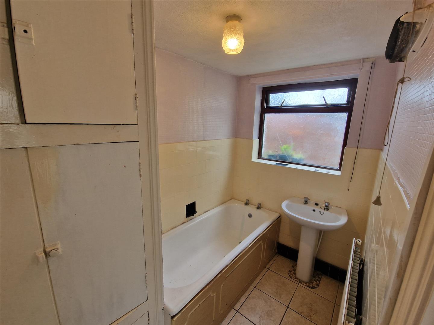 Zion Row, Llanelli, SA15 3YL